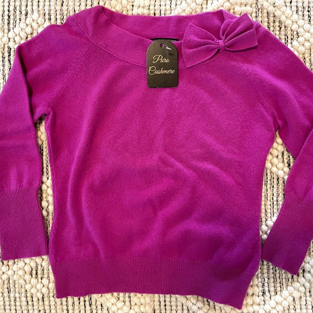 Cashmere sweater with bow detail
